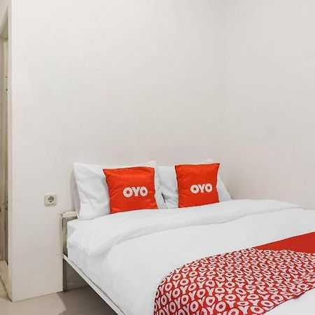 Super Oyo 91074 Stariez Senen Syariah Jacarta Exterior foto