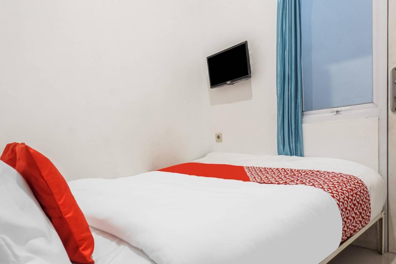 Super Oyo 91074 Stariez Senen Syariah Jacarta Exterior foto